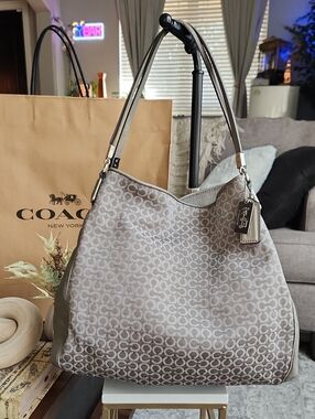 Coach Madison Phoebe Shoulder Bag